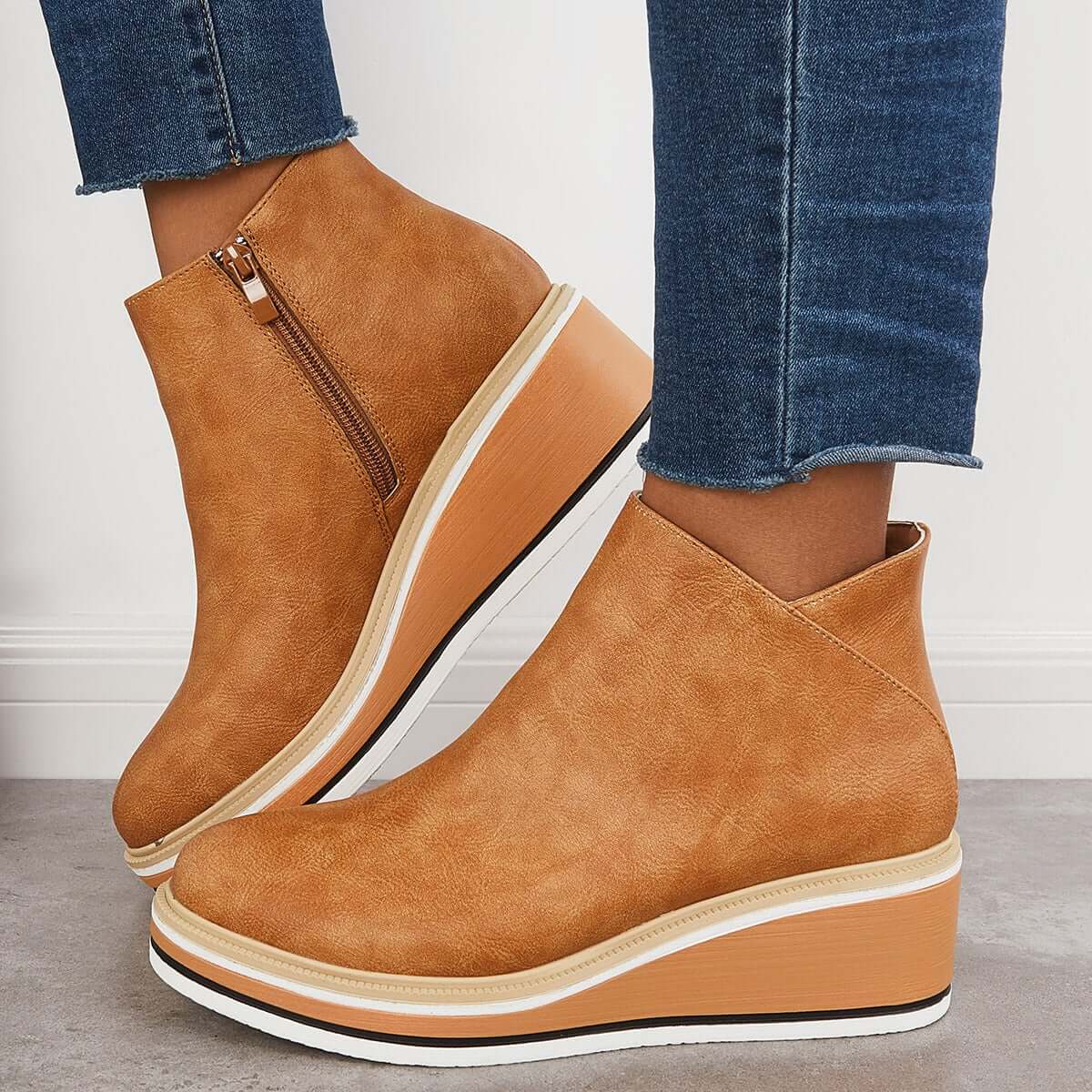 Graceful Orthopedic Sandals for Modern Look