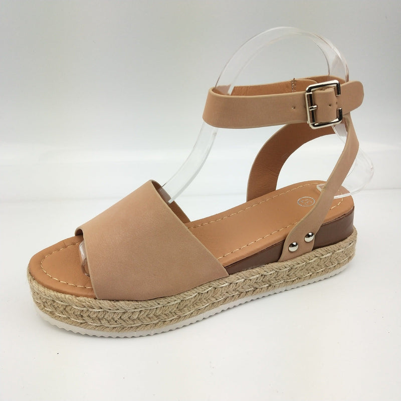 Chic Orthopedic Sandals with Unique Design