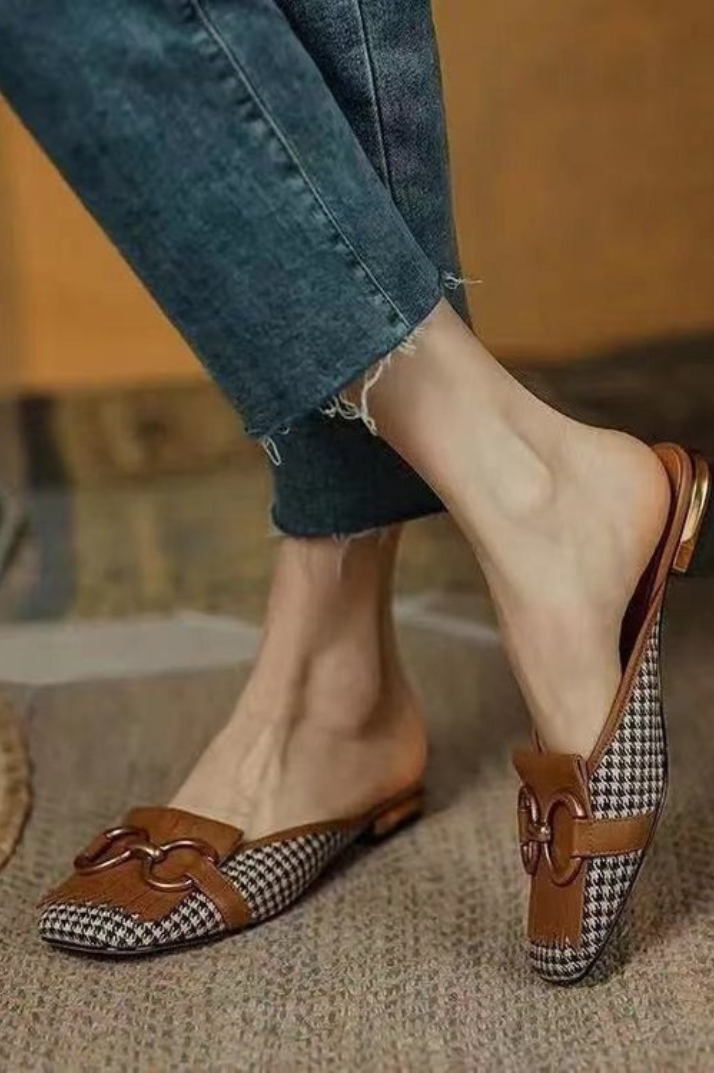 Graceful Orthopedic Sandals for Modern Look