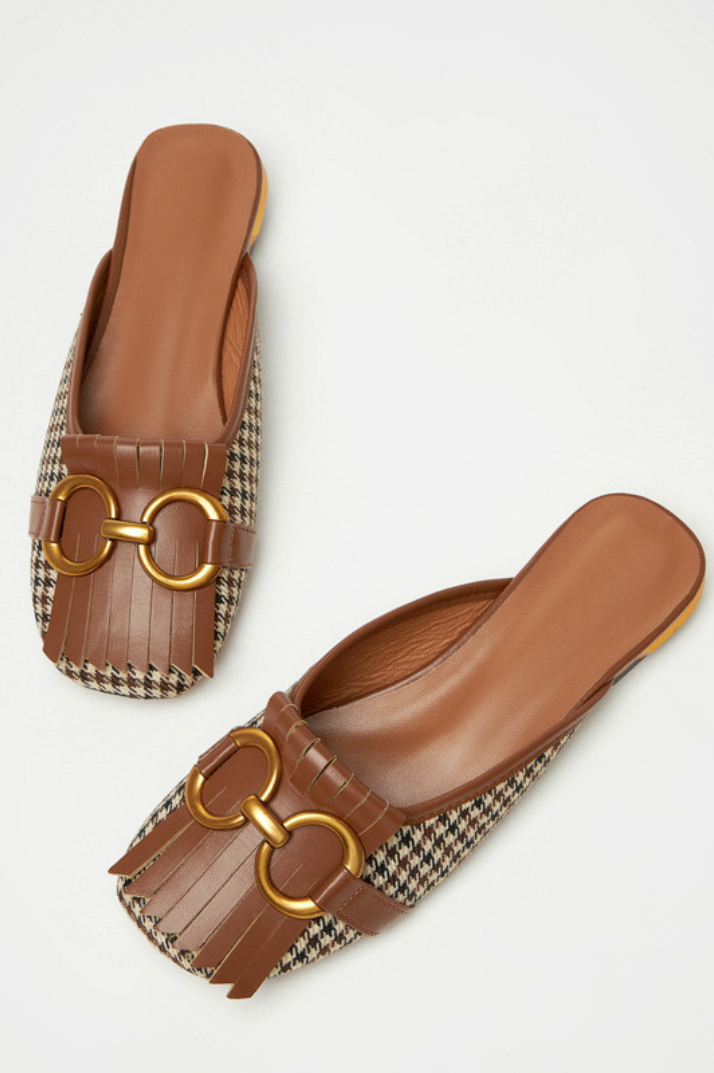 Graceful Orthopedic Sandals for Modern Look