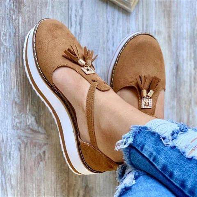 Graceful Orthopedic Sandals for Modern Look