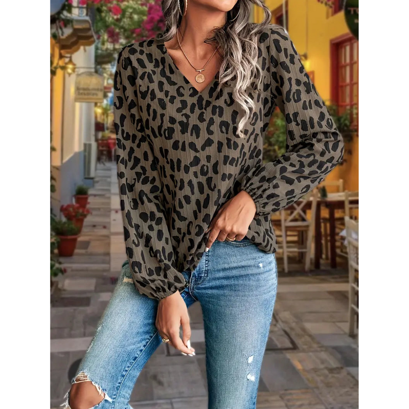 Timeless Vintage Style Blouse