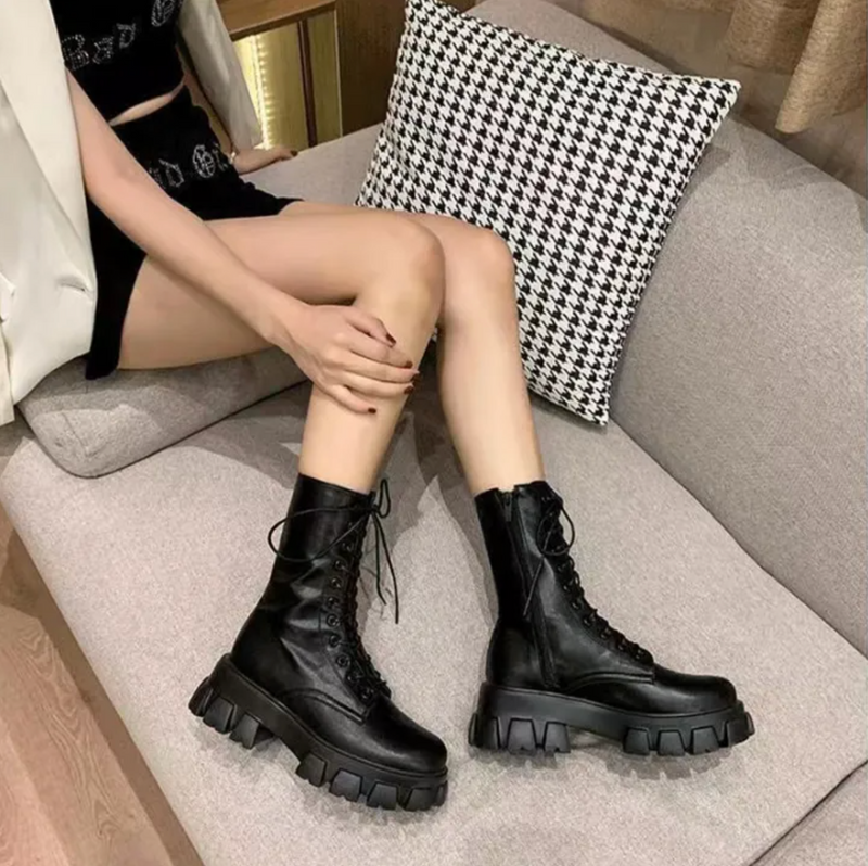 Graceful Orthopedic Boots for Modern Look