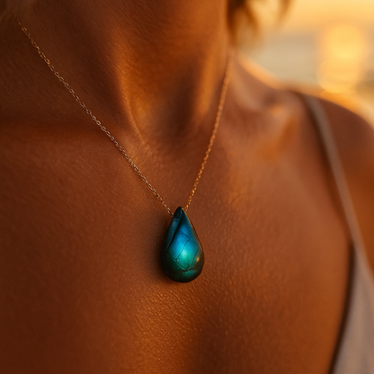 Lagoon - Labradorite Necklace