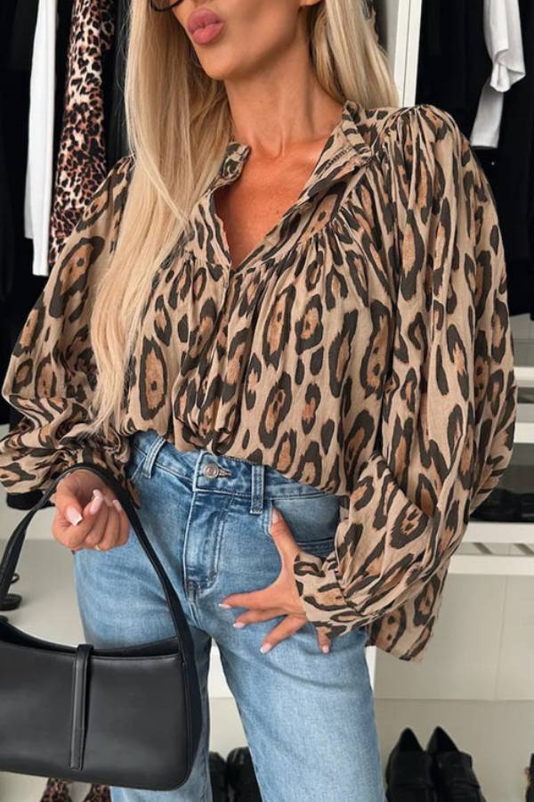 Timeless Vintage Style Blouse