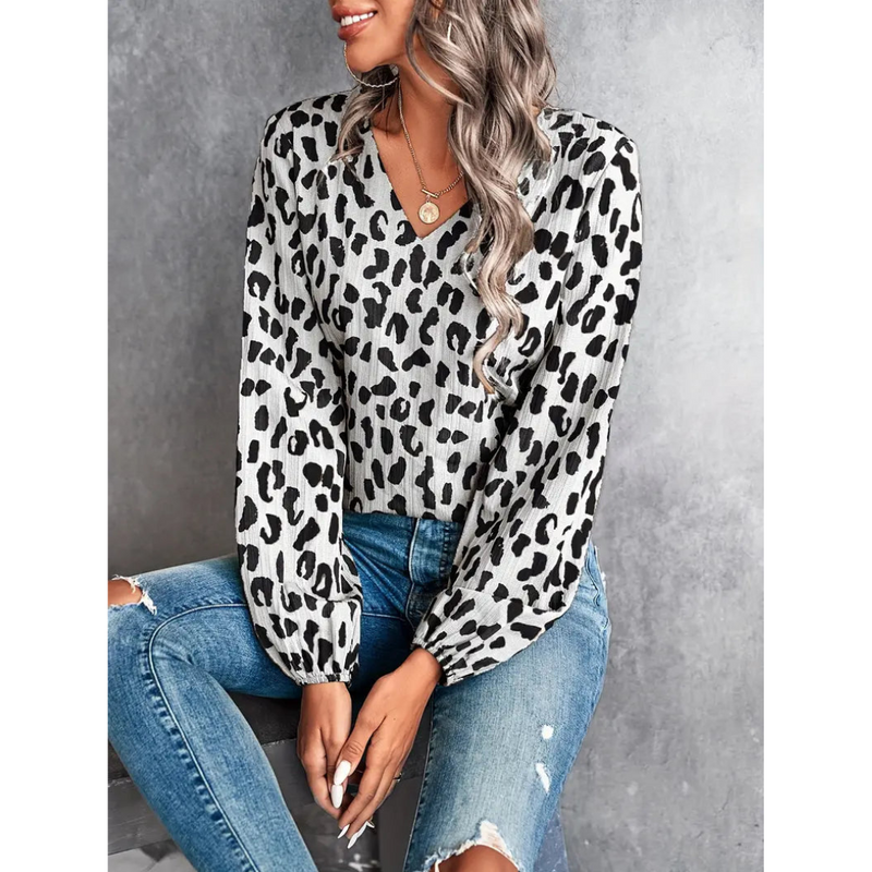 Timeless Vintage Style Blouse