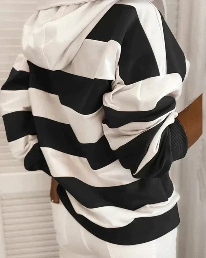 Elegantly Designed Pullover