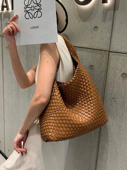 Beautifully Crafted Bag in a Classic Style