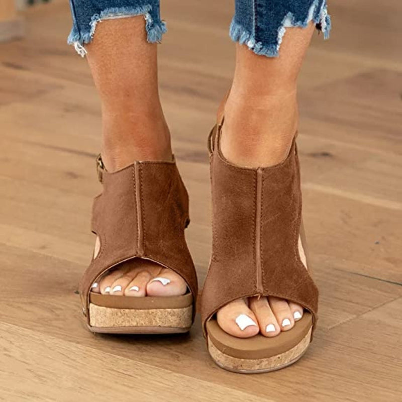Graceful Orthopedic Sandals for Modern Look