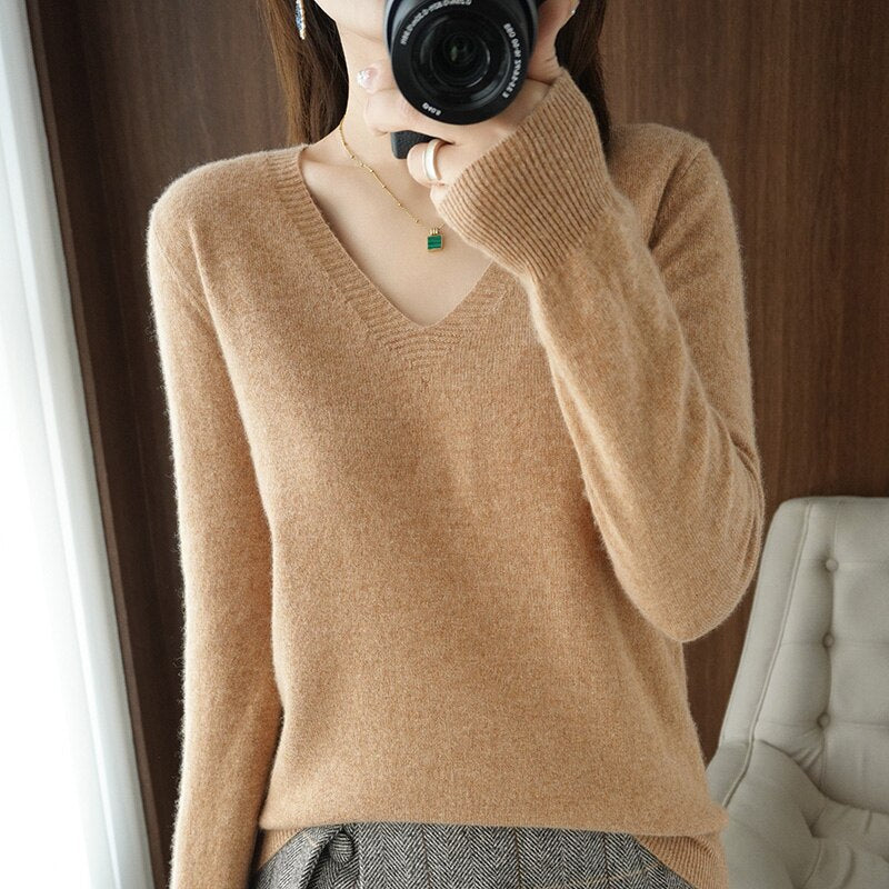 Timeless Vintage Style Pullover