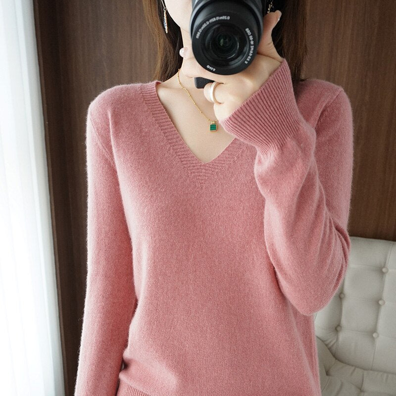Timeless Vintage Style Pullover