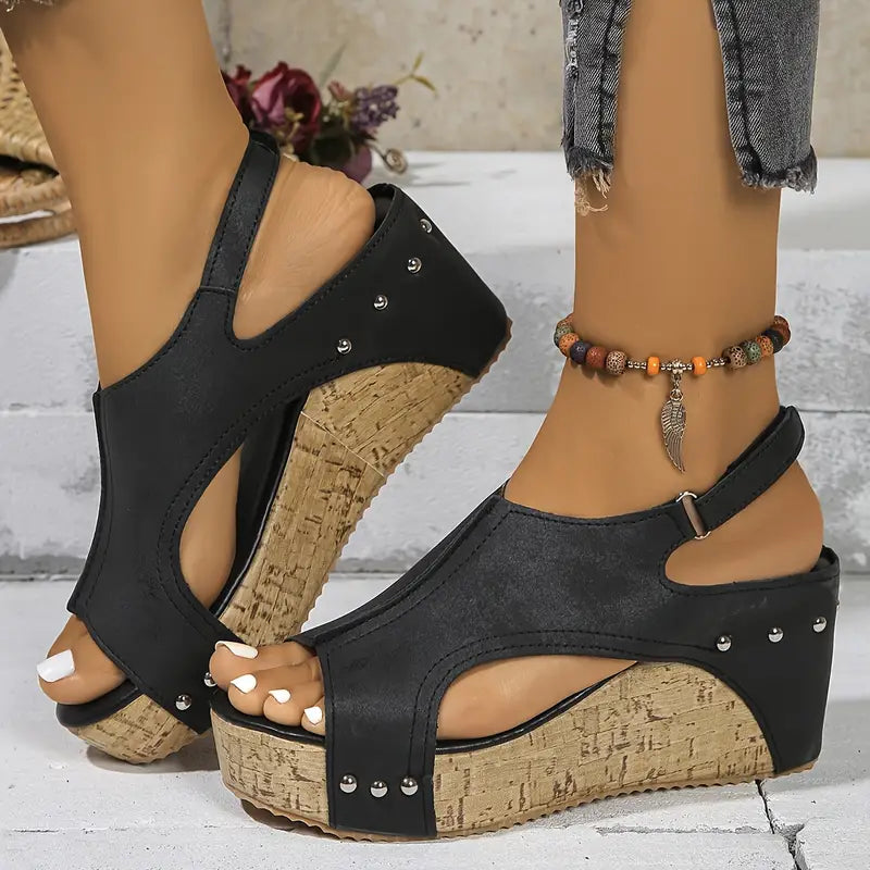 Chic Orthopedic Sandals with Unique Design