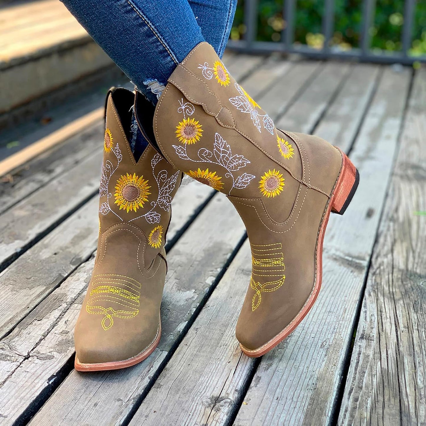 Graceful Orthopedic Boots for Modern Look