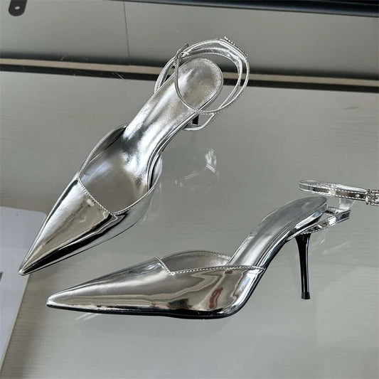 Beautifully Finished Heels in a Timeless Design