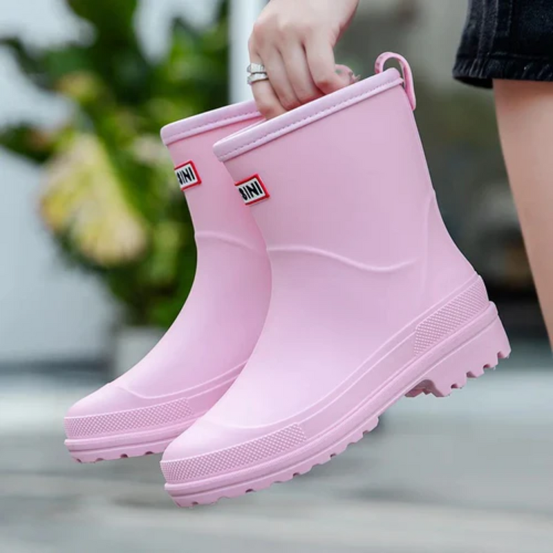 Graceful Orthopedic Boots for Modern Look