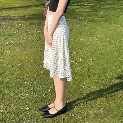 Classic Vintage Garment with a Flattering Fit