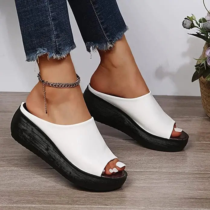 Chic Orthopedic Sandals with Unique Design
