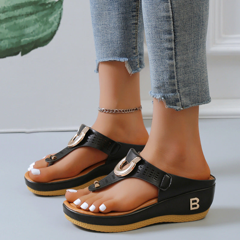 Chic Orthopedic Sandals with Unique Design
