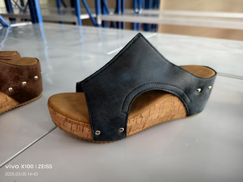 Graceful Orthopedic Sandals for Modern Look