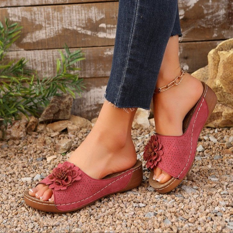 Chic Orthopedic Sandals with Unique Design