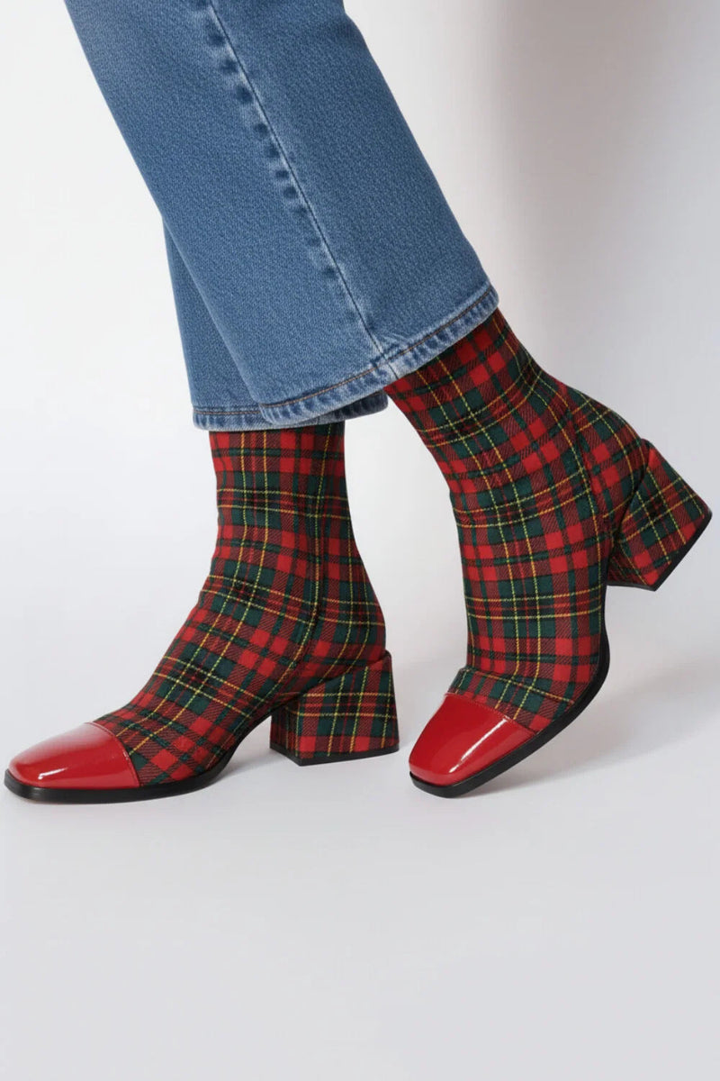 Chic Orthopedic Boots with Unique Design