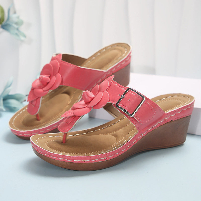 Chic Orthopedic Sandals with Unique Design