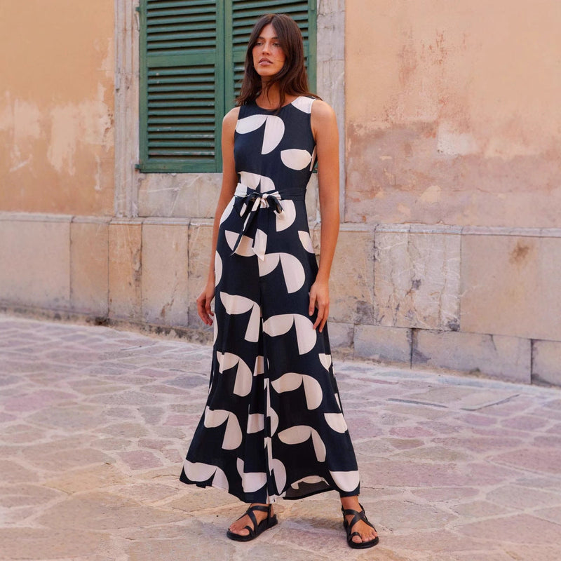 Timeless Vintage Style Garment