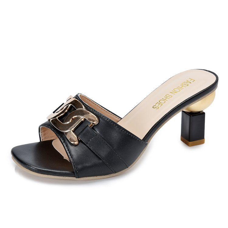 Chic Orthopedic Sandals with Unique Design