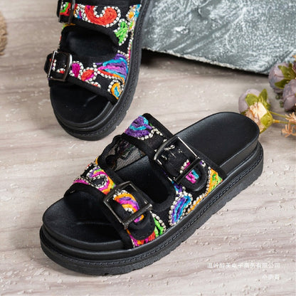 Chic Orthopedic Sandals with Unique Design