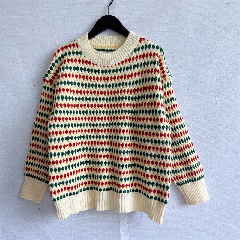 Elegantly Designed Pullover