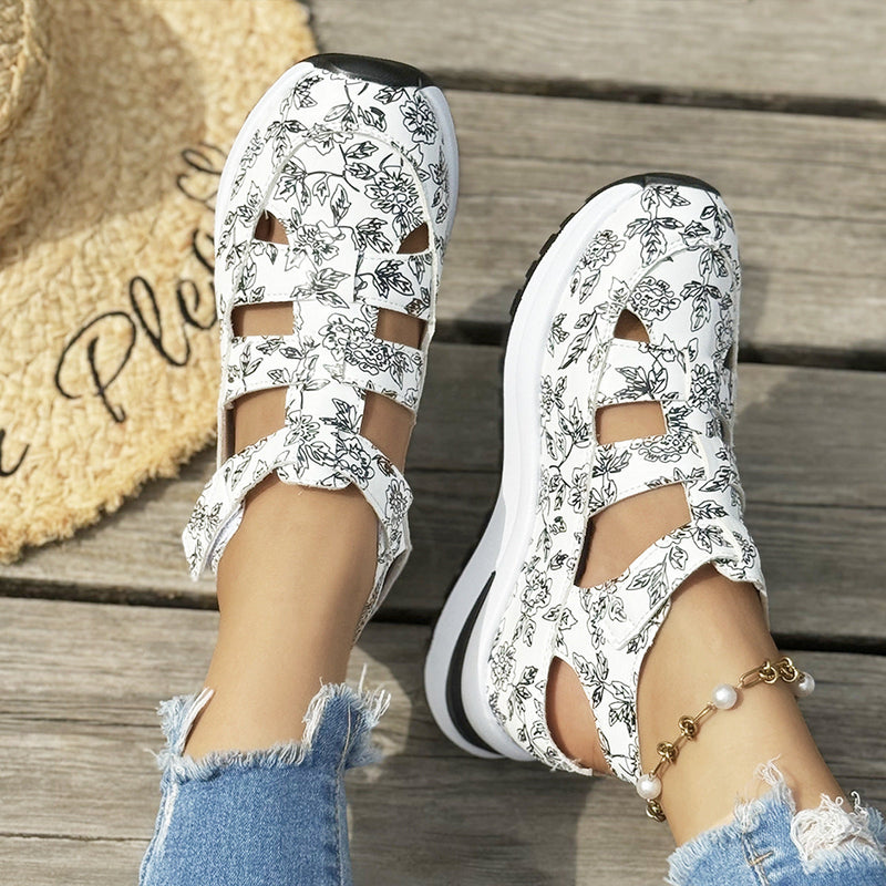 Graceful Orthopedic Sandals for Modern Look