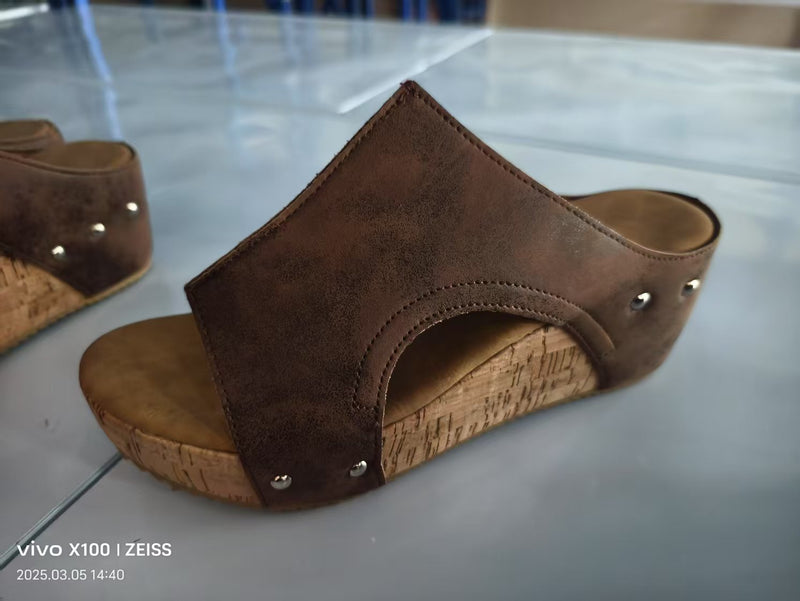 Graceful Orthopedic Sandals for Modern Look