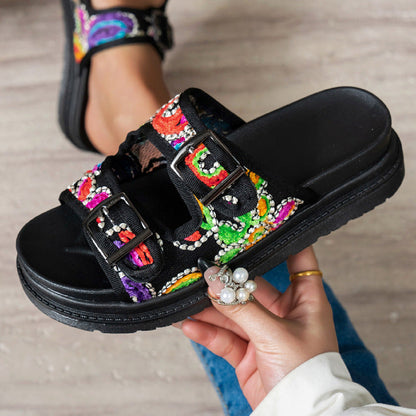 Chic Orthopedic Sandals with Unique Design