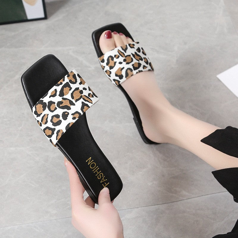 Graceful Orthopedic Sandals for Modern Look