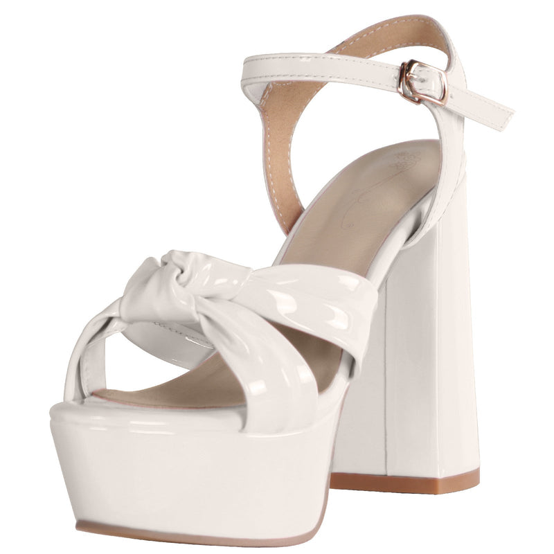 Graceful Orthopedic Sandals for Modern Look