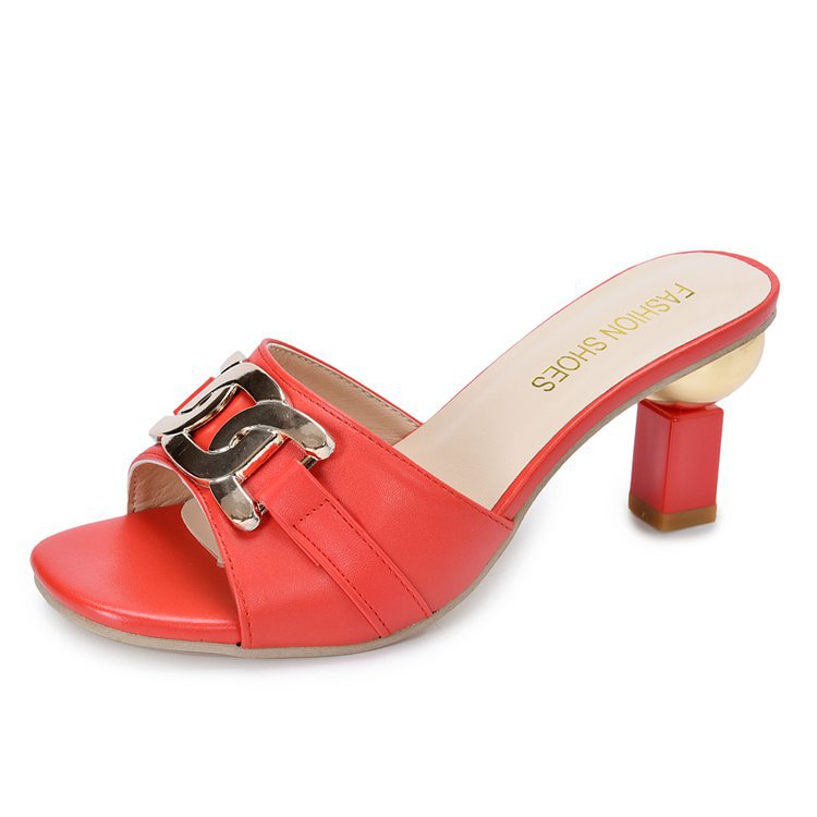 Chic Orthopedic Sandals with Unique Design