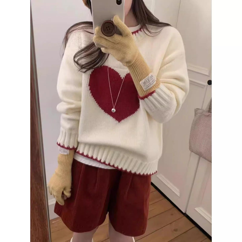 Elegantly Designed Pullover