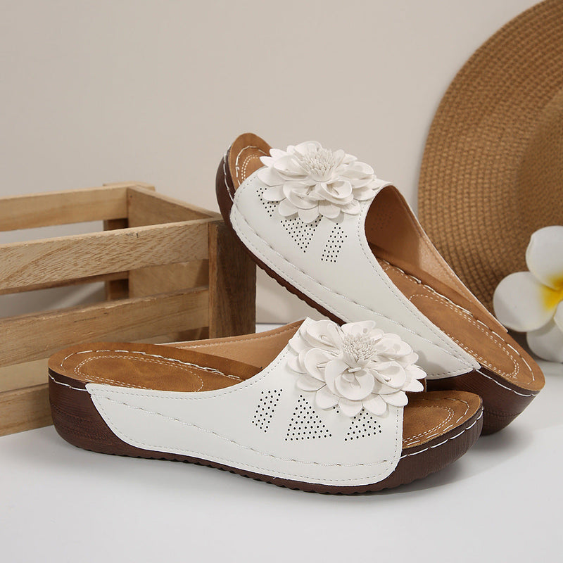 Graceful Orthopedic Sandals for Modern Look