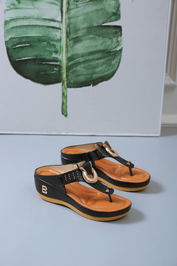 Beautifully Crafted Orthopedic Sandals