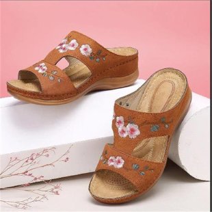 Graceful Orthopedic Shoes for Modern Look