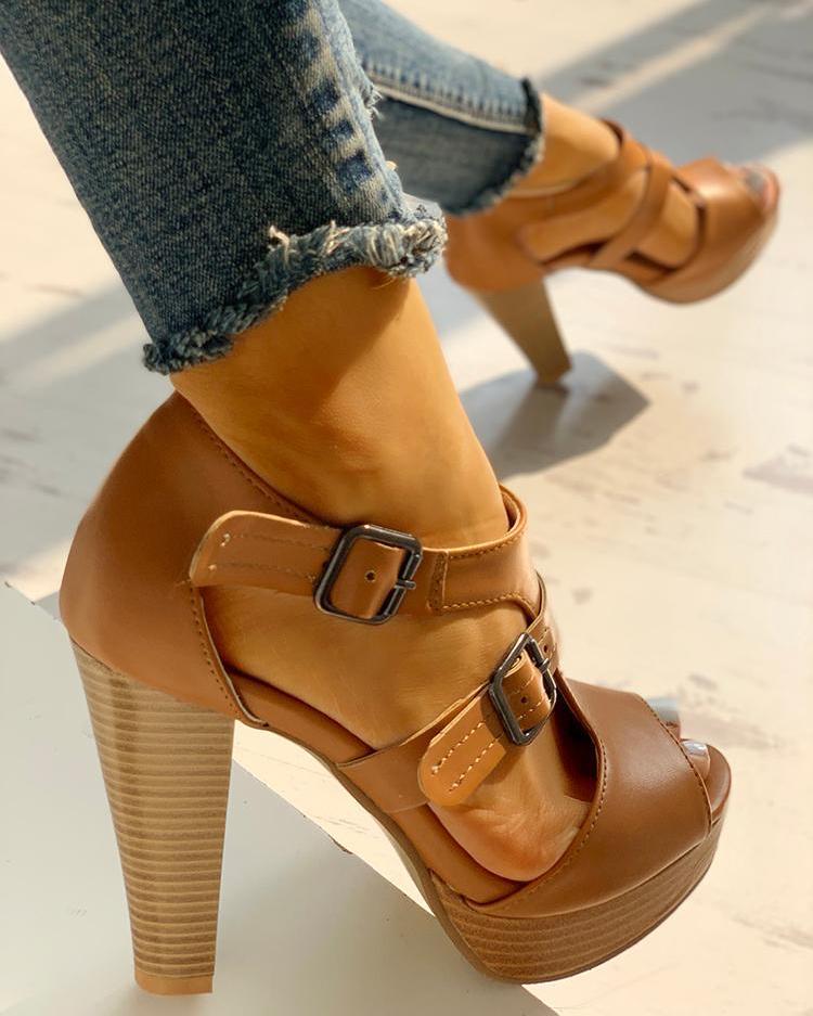 Chic Orthopedic Sandals with Unique Design