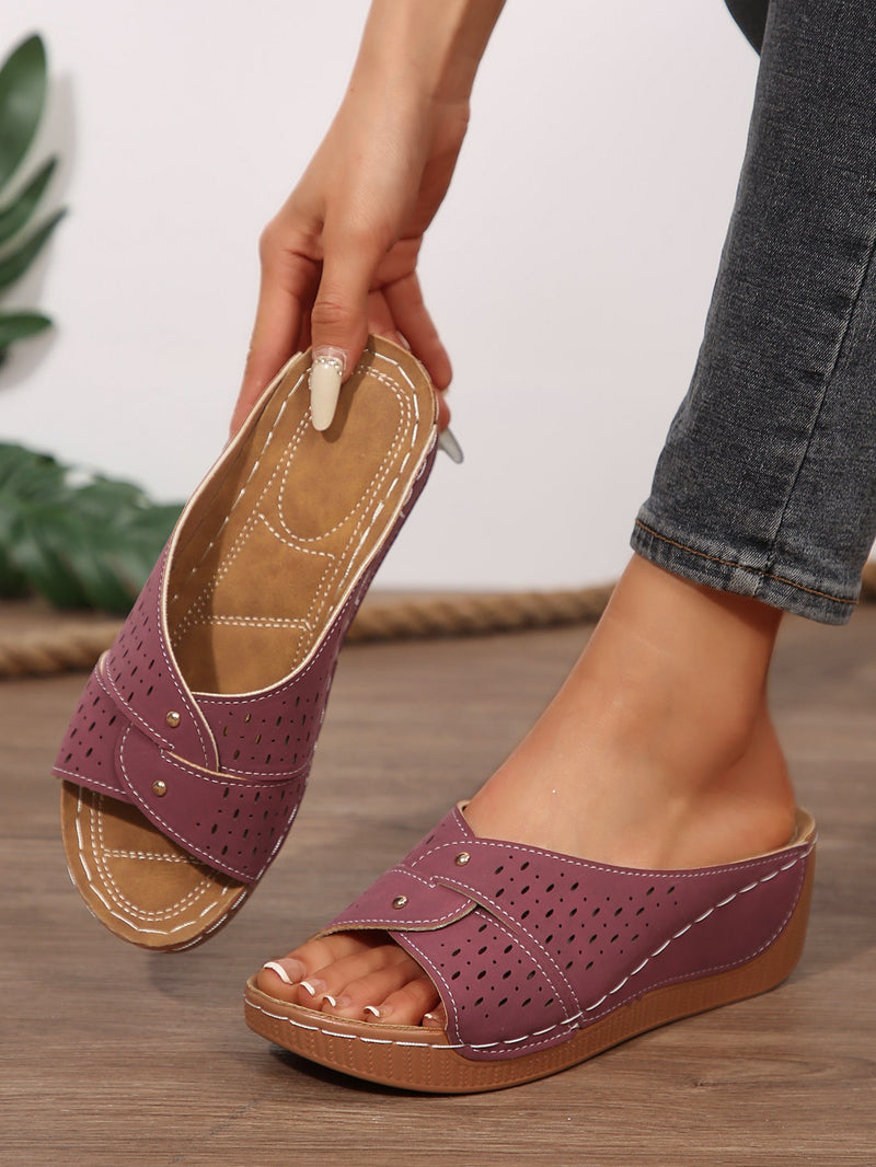 Chic Orthopedic Sandals with Unique Design