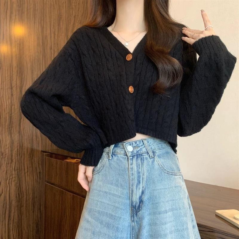 Elegantly Designed Cardigan
