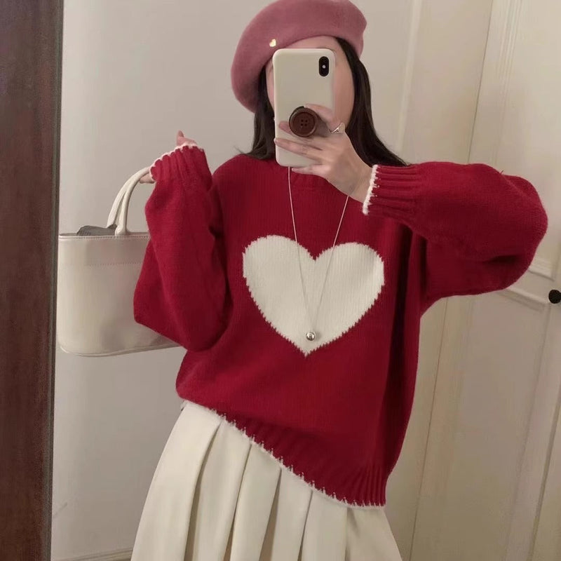 Elegantly Designed Pullover