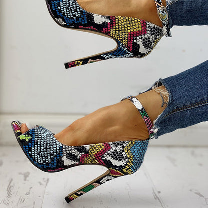 Graceful Orthopedic Sandals for Modern Look