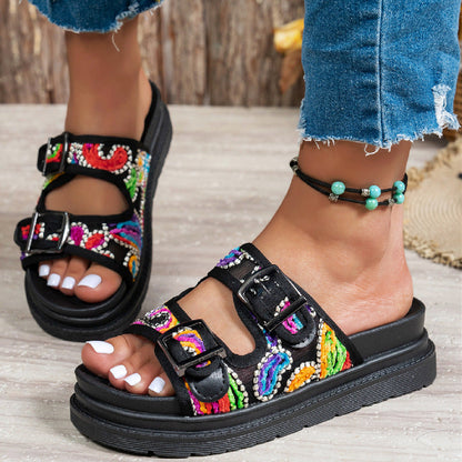Chic Orthopedic Sandals with Unique Design