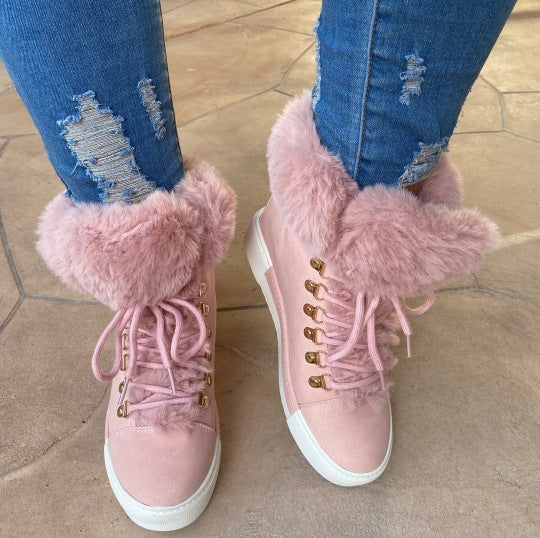 Graceful Orthopedic Boots for Modern Look