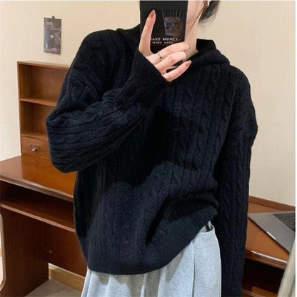 Elegantly Designed Pullover