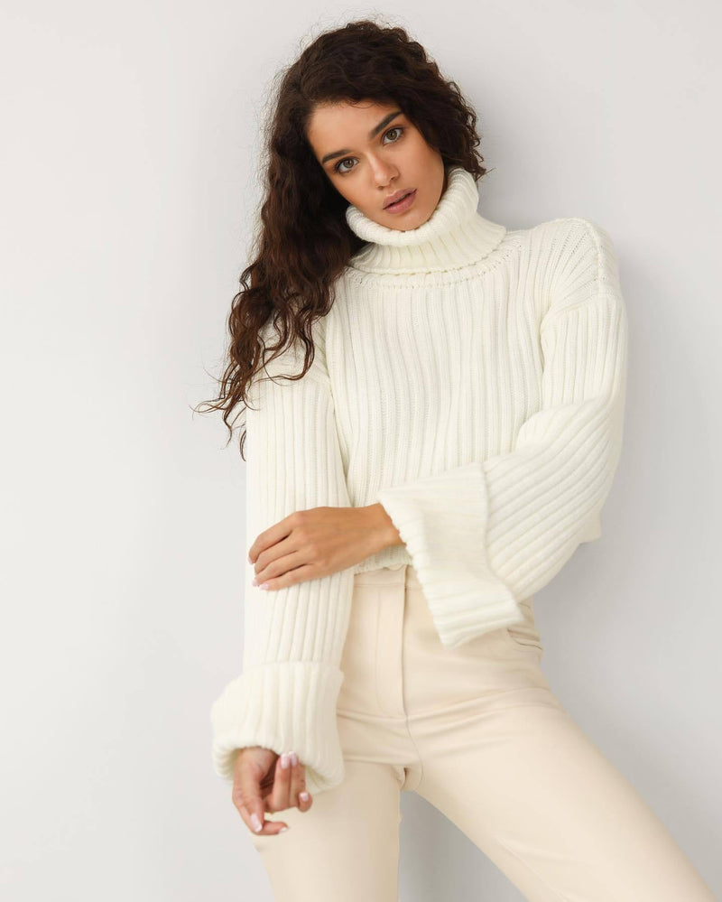 Elegantly Designed Pullover