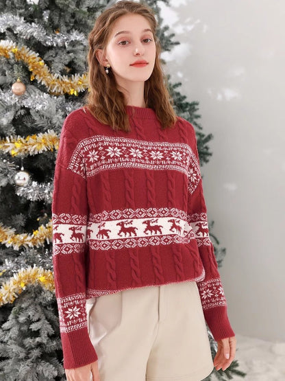 Elegantly Designed Pullover